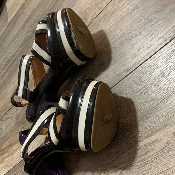 Heels - Picture 5 of 6